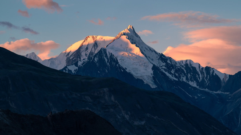 hunza eagle nest at morning with multiple peaks at once